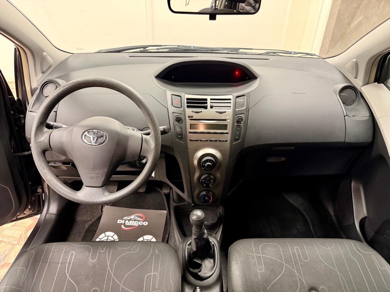 Toyota Yaris 1.0 5 porte Sol