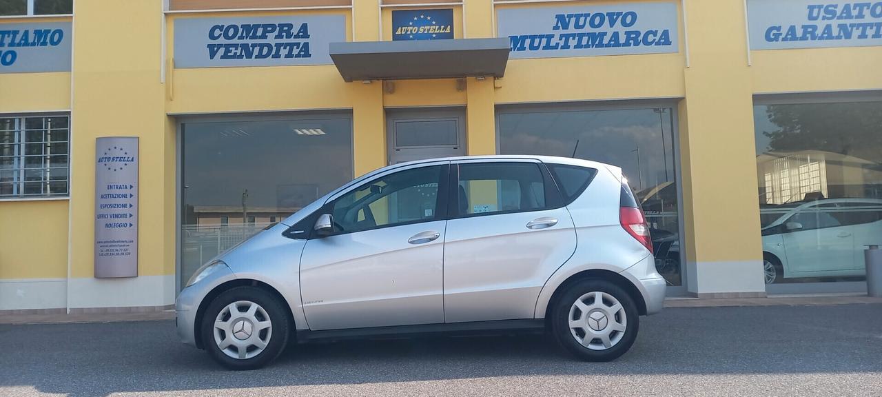 Mercedes-Benz Classe A 160 BlueEFFICIENCY Benzina cc. 1.5 CV. 95 - 5 Porte 5 Posti Euro 5 Utilizzabile anche per i Neopatentati.