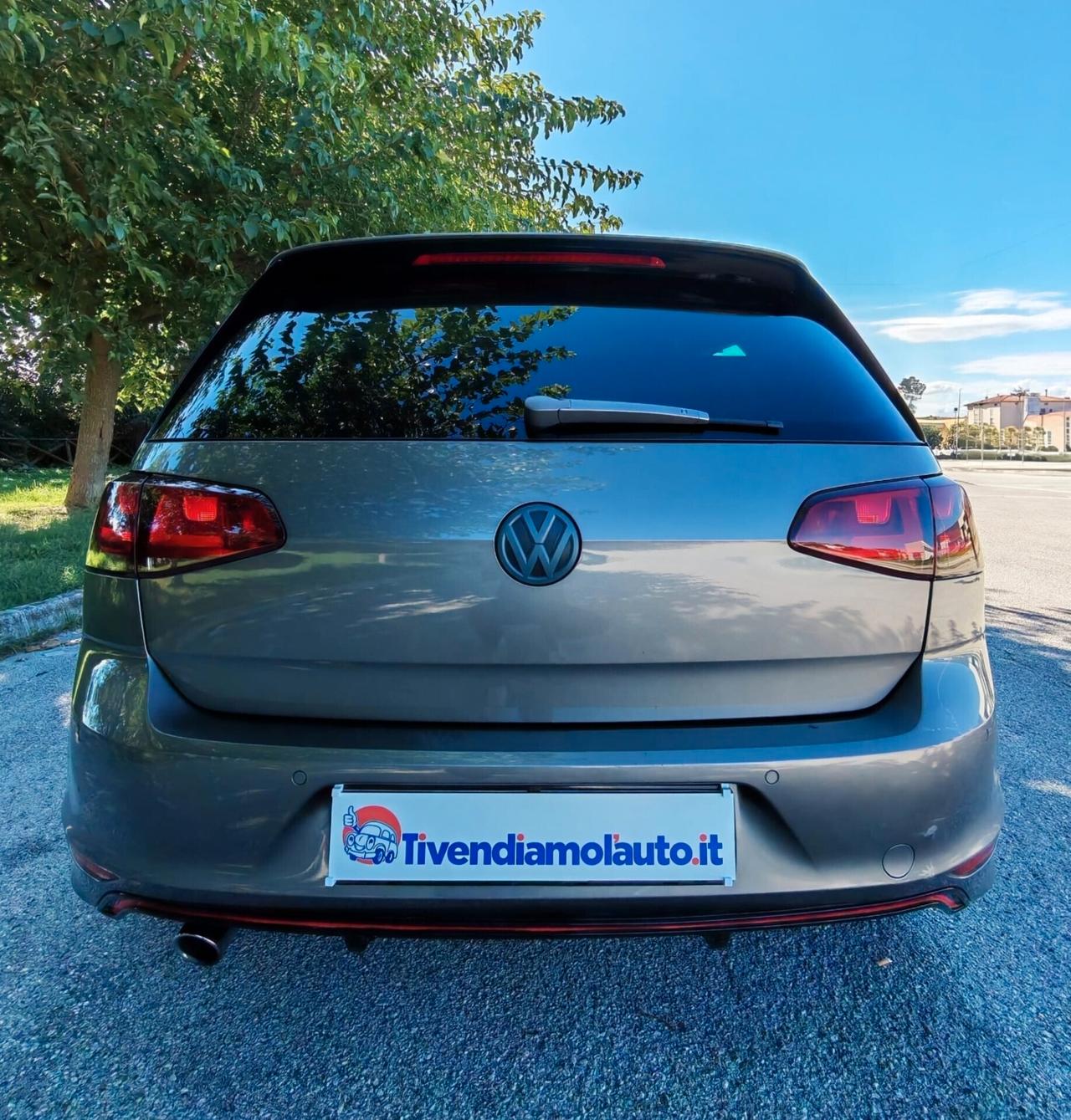 Volkswagen Golf 1.6 TDI 110 CV 5p. Executive R-Line