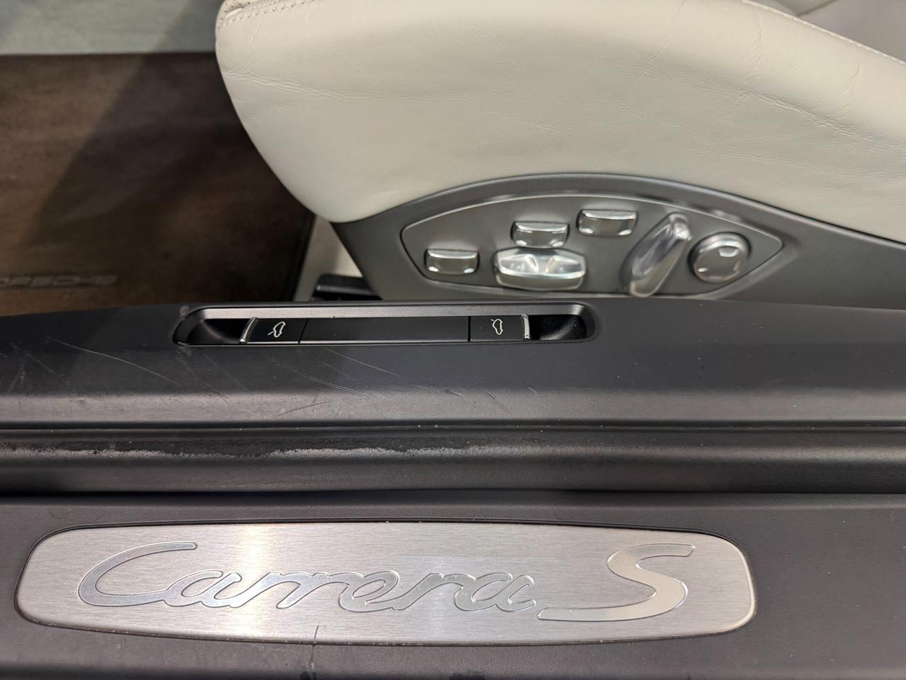 Porsche 911 3.8 Carrera S Cabriolet