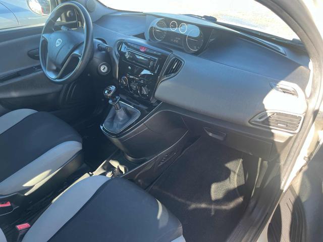 LANCIA Ypsilon 1.2 69 CV 5 porte Silver