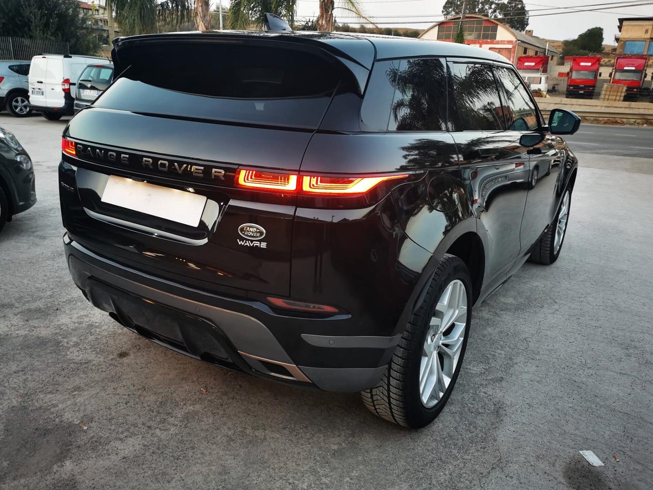 Land Rover Range Evoque 2.0 D150 R - Dynamic strafull 2020