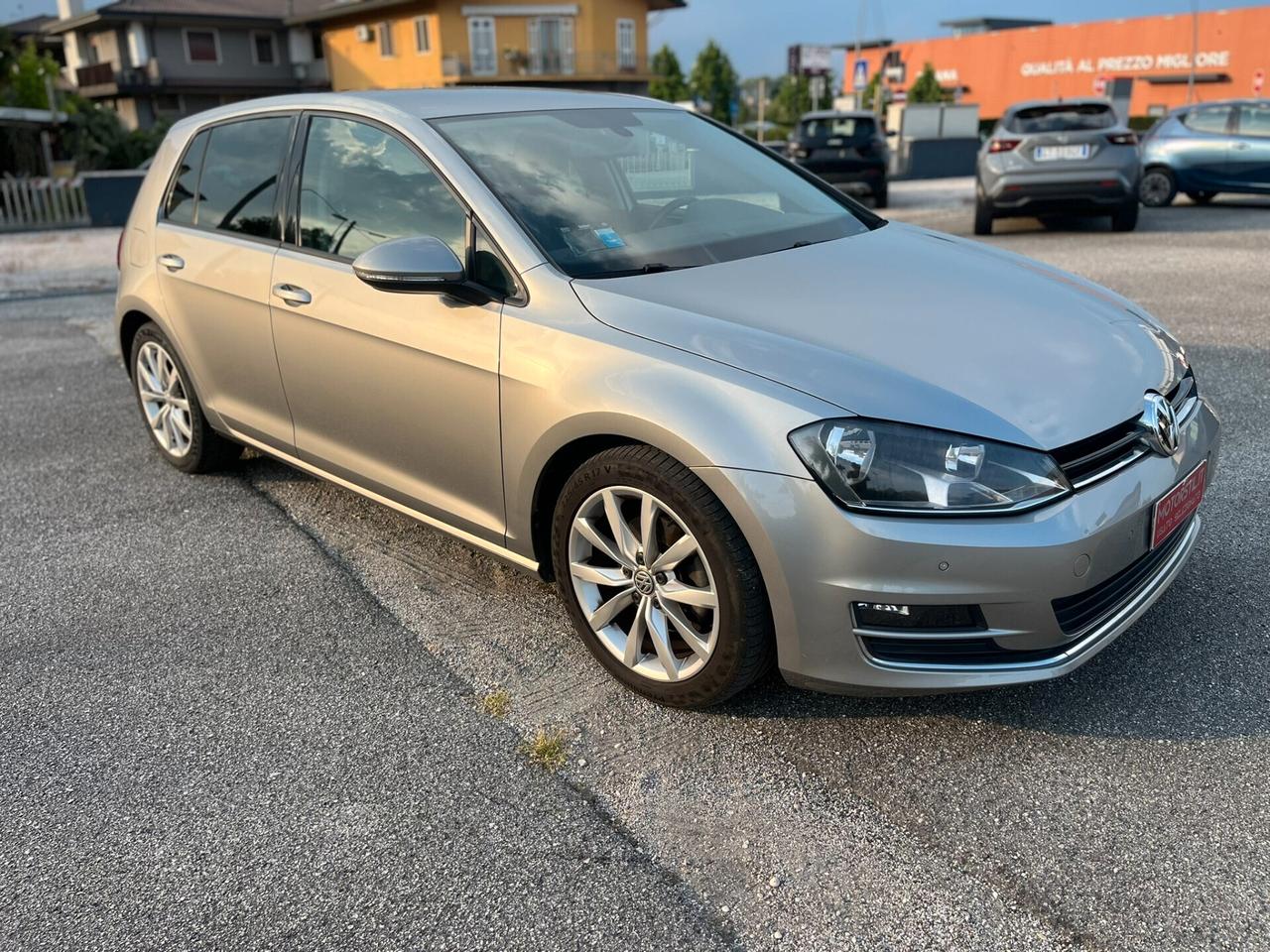 Volkswagen Golf 1.6 TDI 5p. Highline BlueMotion Technology