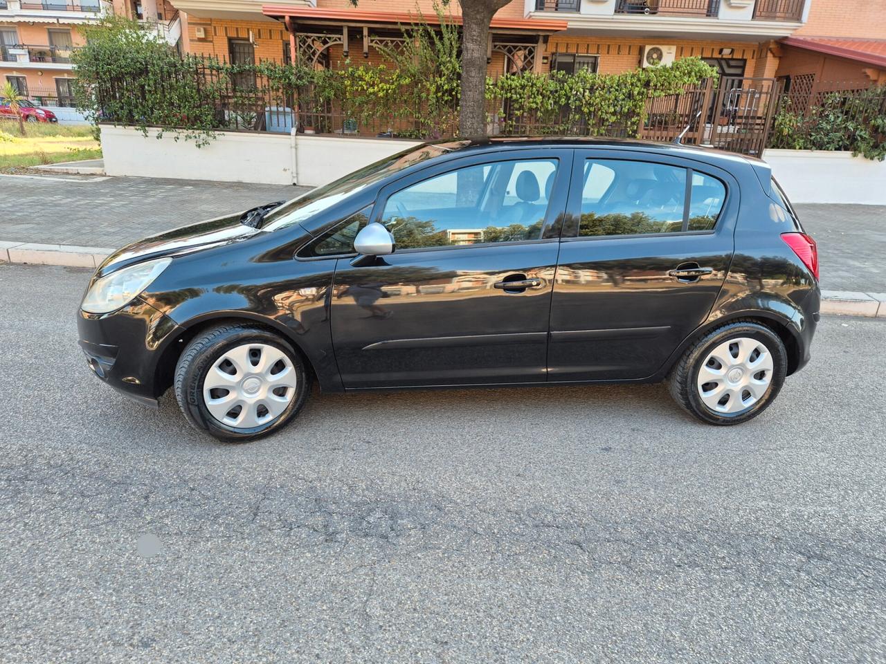 Opel corsa 1.2 gpl anno 08