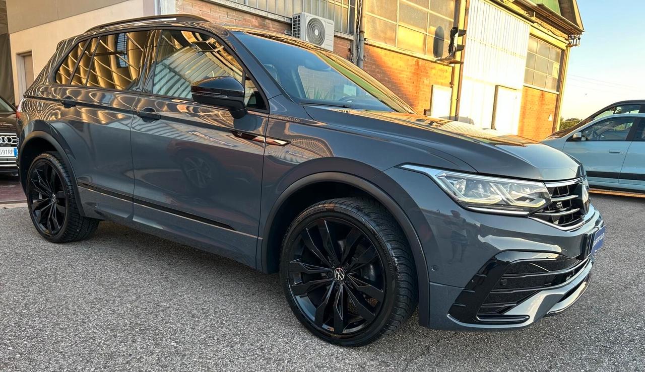 Volkswagen Tiguan 2.0 TDI 150 CV SCR DSG 4MOTION R-Line BLACK PACK