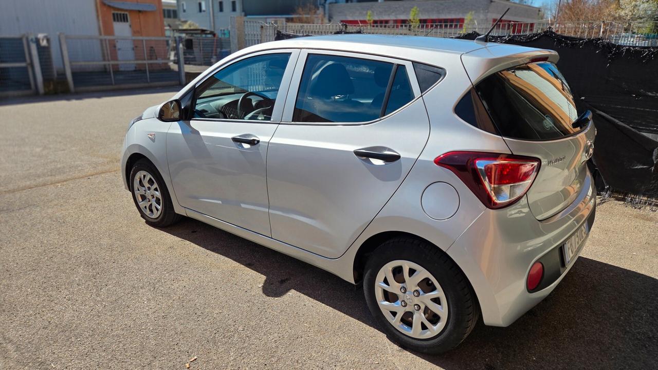 Hyundai i10 1.0 LPGI Econext Login unico proprietario