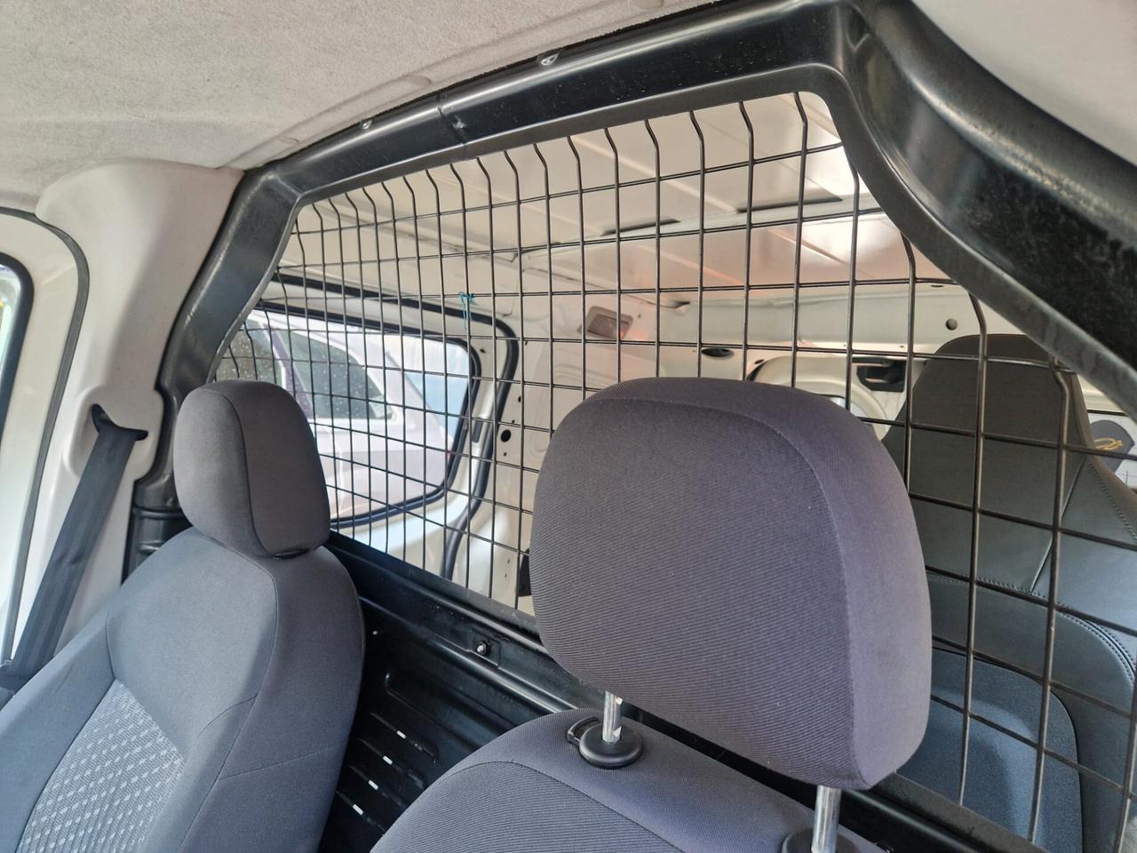 Fiat FIORINO 1.3 MTJ CARGO VETRATO