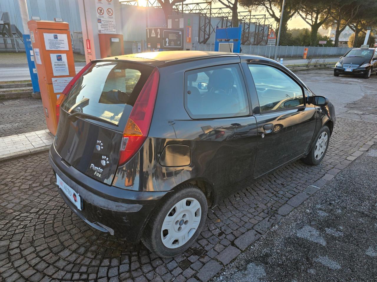 Fiat Punto 1.2i cat 3 porte Verve con 175.000km Neopatentati ok