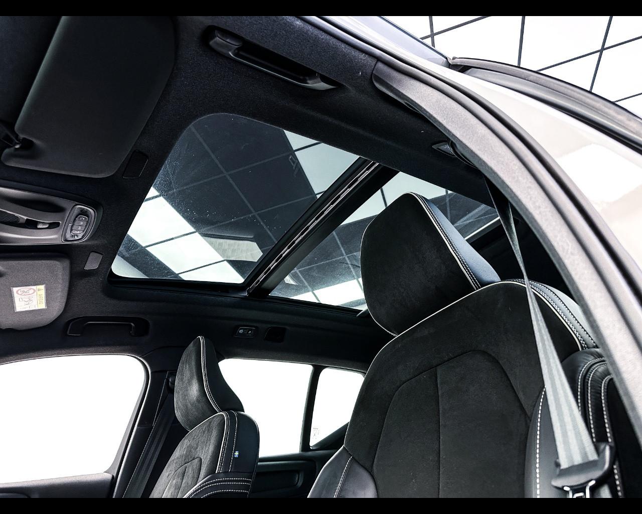 VOLVO XC40 (2017-->) - XC40 T5 Recharge Plug-in Hybrid automatico Plus Dark