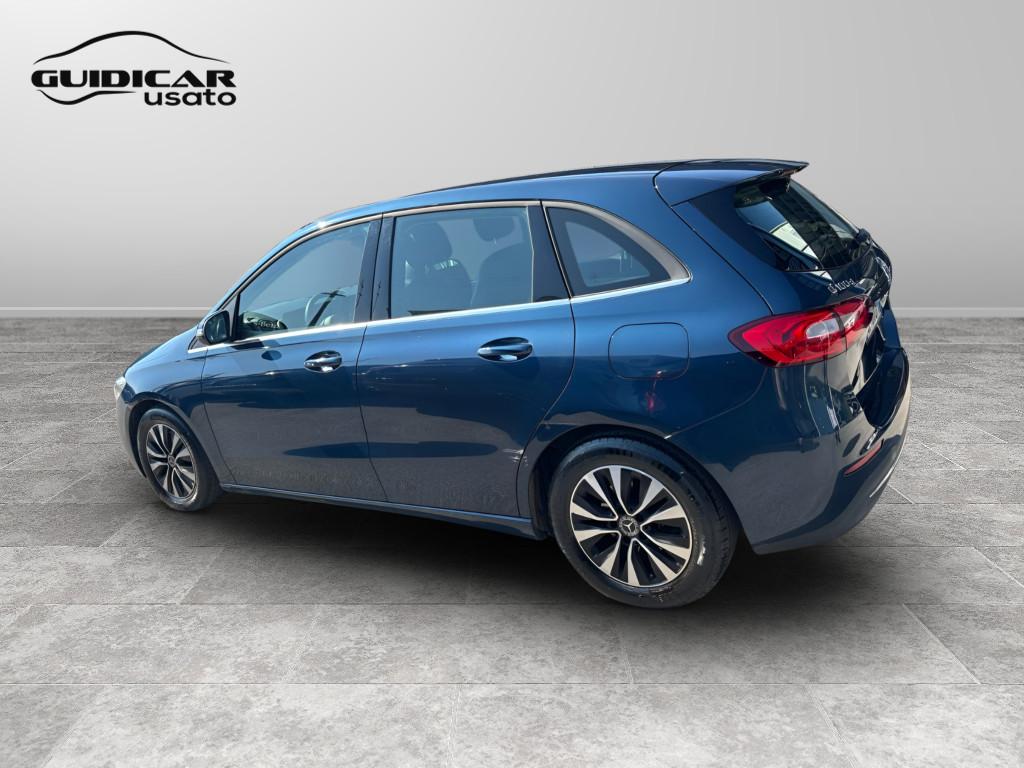 Mercedes-Benz Classe B - W247 2018 - B 180 d Sport auto