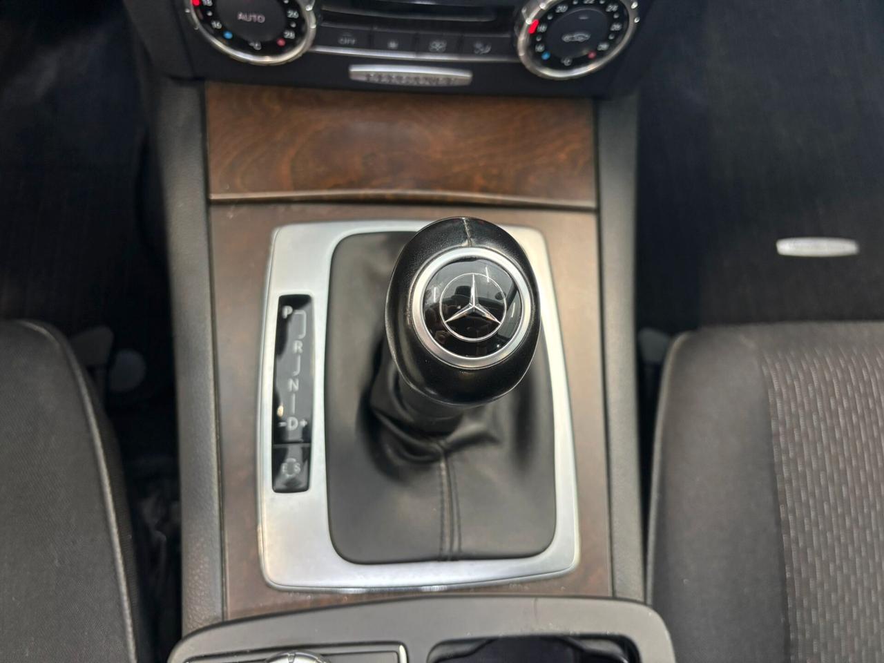 Mercedes-benz C 220 CDI ELEGANCE BlueEFFICIENTY Automatic