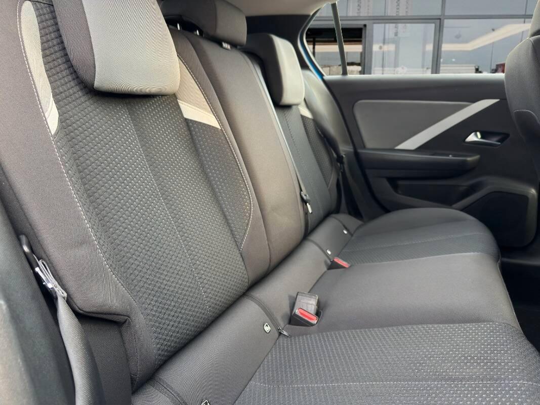 Opel Astra 1.2 t Elegance s&s 110cv CON CARPLAY