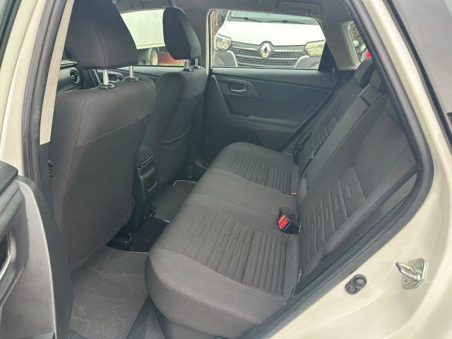 TOYOTA Auris Touring Sports 1.8 Hybrid Business