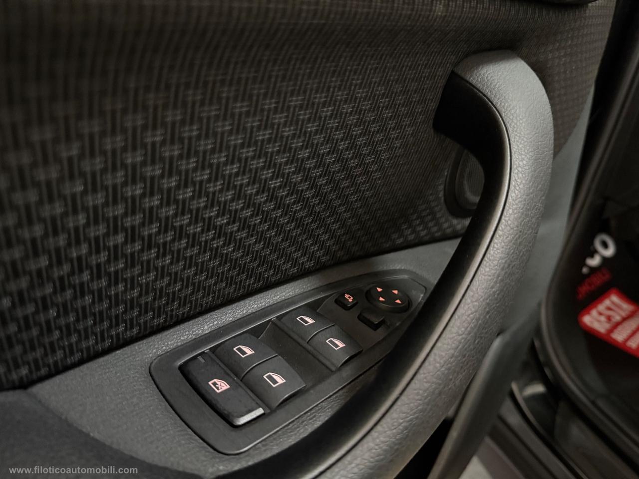 BMW X1 xDrive20d Business Advantage TETTO PANORAMICO - LED