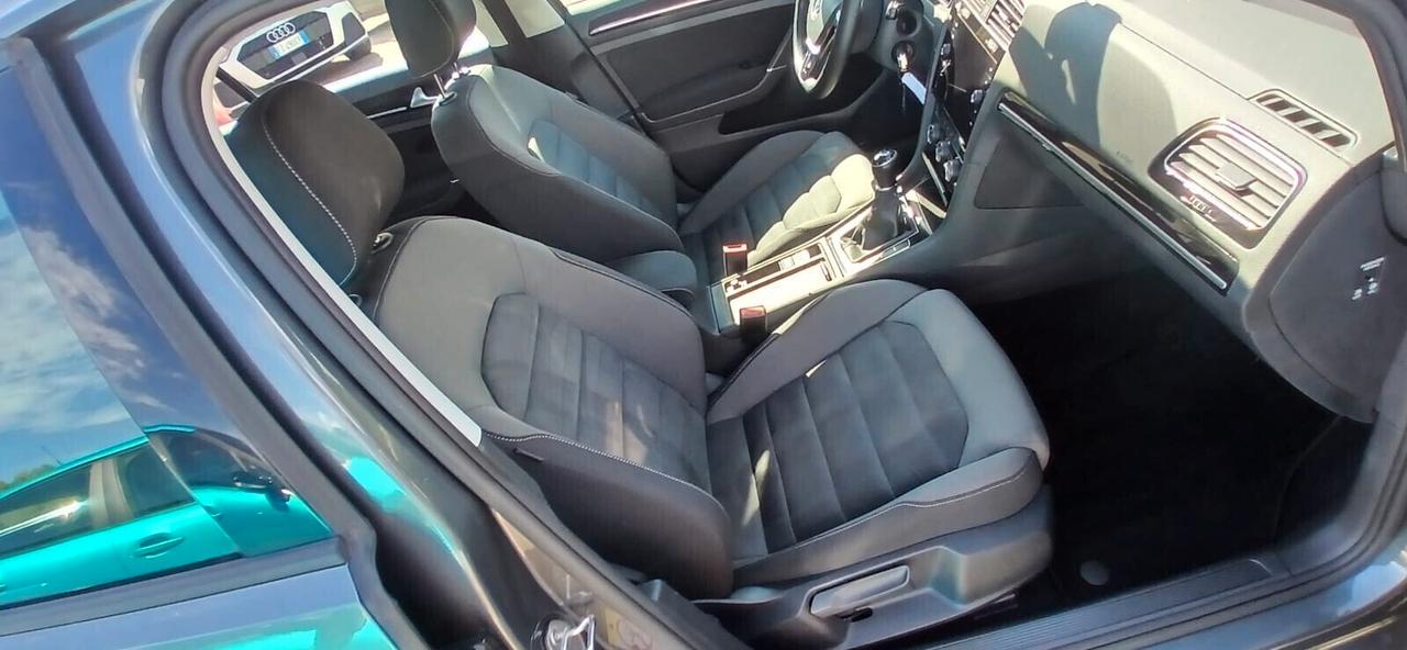 Volkswagen Golf 7.5 ° 1.6 TDI Executive - 2018