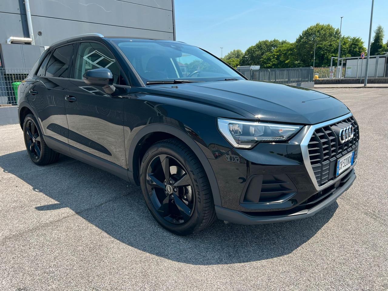 Audi Q3 35 TDI Business Advanced