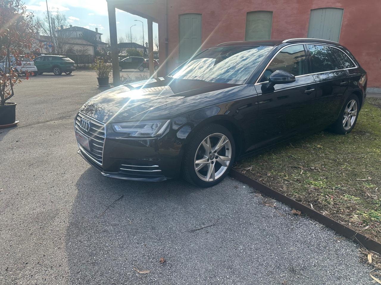 Audi A4 Avant 35 2.0 tdi 150cv s-tronic