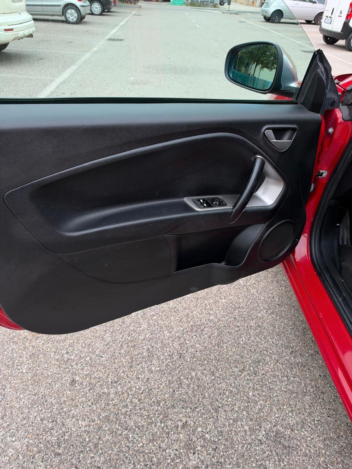 Alfa Romeo MiTo 0.9 - NEOPATENTATI - 12 MESI DI GARANZIA -