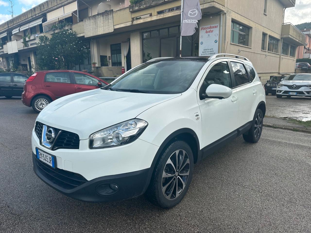 Nissan Qashqai Qashqai+2 2.0 dCi DPF 4WD aut. n-tec solo 80.000 km !!