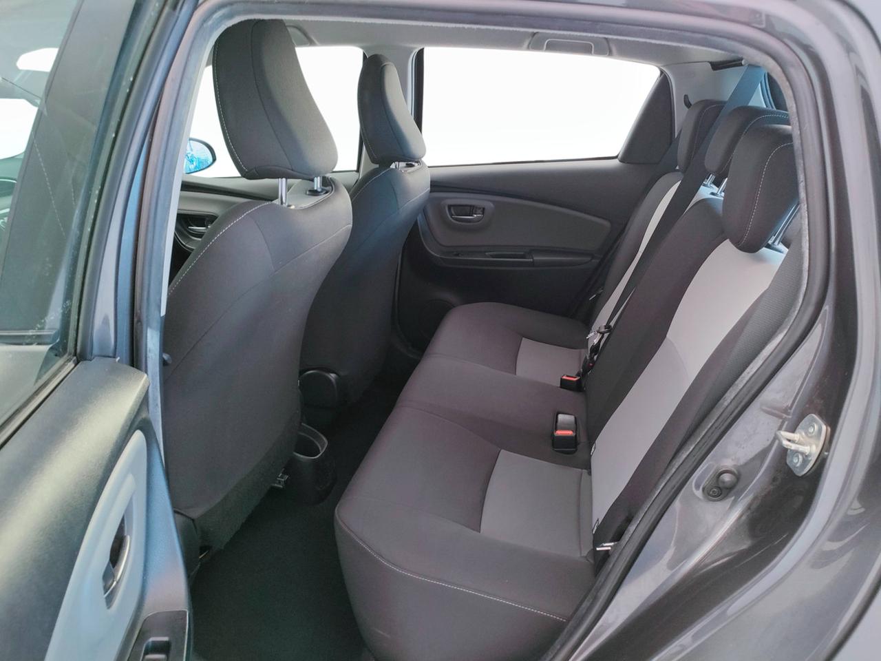 TOYOTA Yaris III 2017 - Yaris 5p 1.0 Active my18