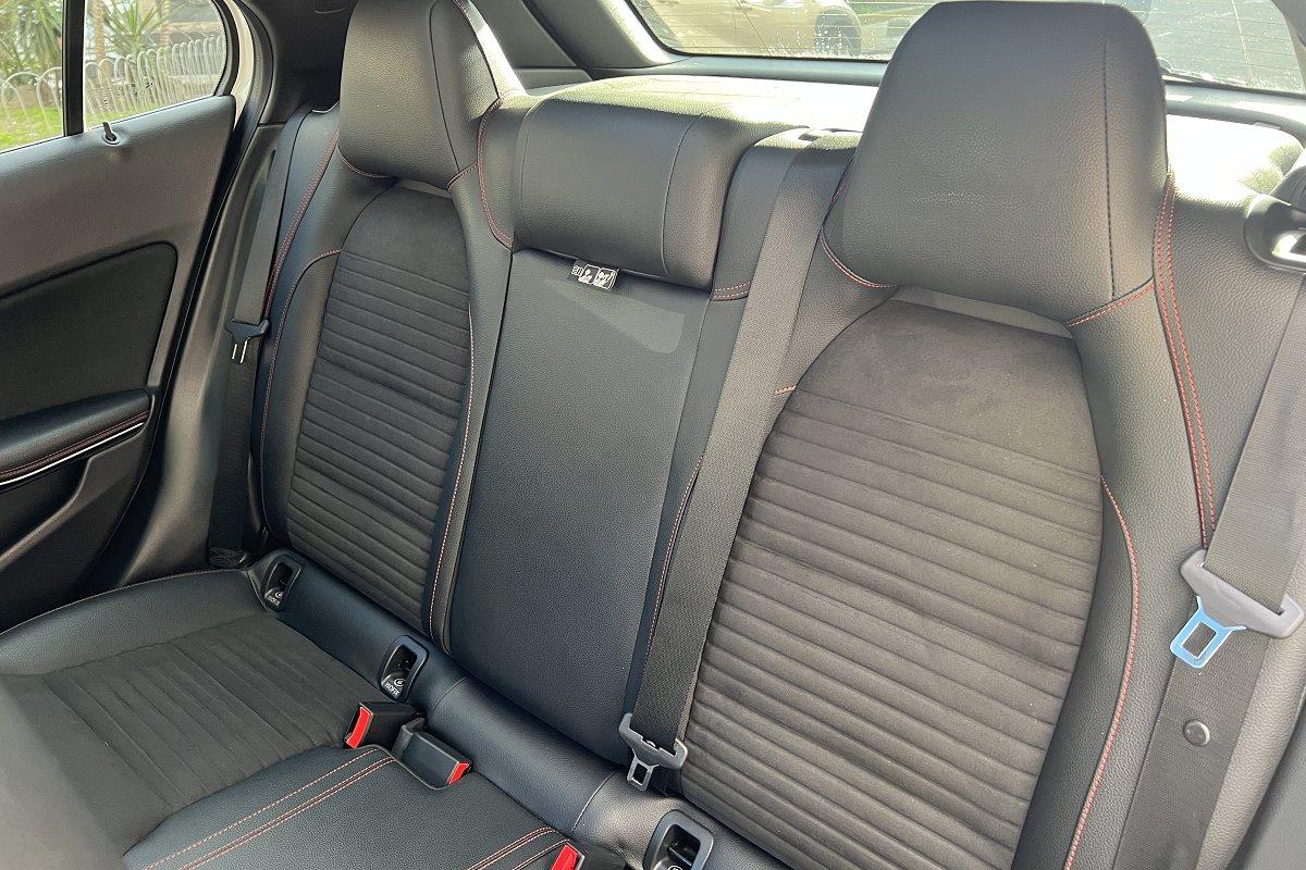 MERCEDES GLA 200 d Automatic Premium