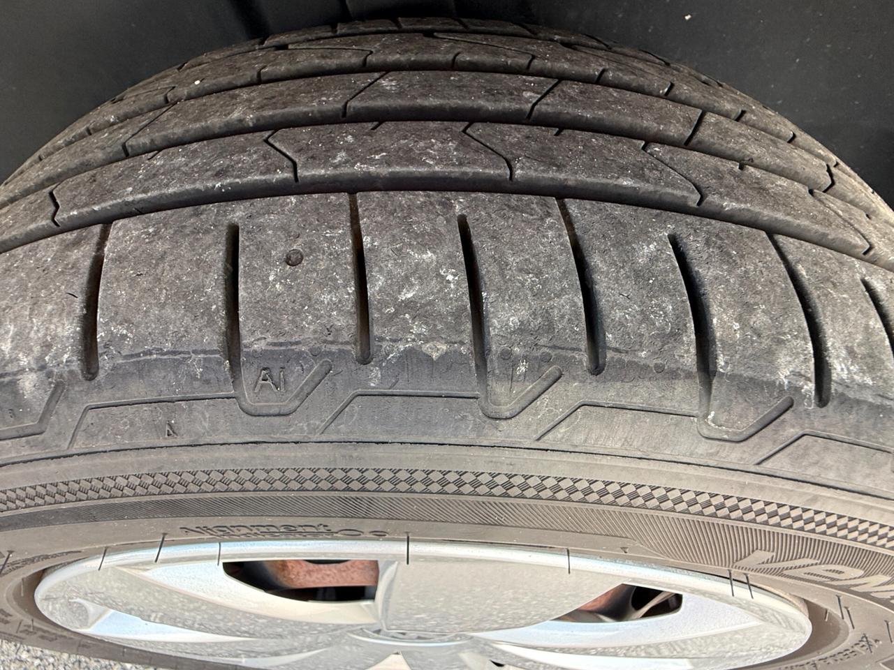 Volkswagen Touran 1.6 TDI 7 POSTI