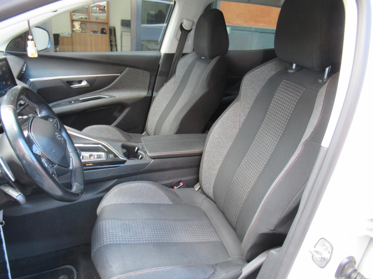 Peugeot 3008 BlueHDi 130 S&S EAT8 Allure VIRTUAL COCKPIT