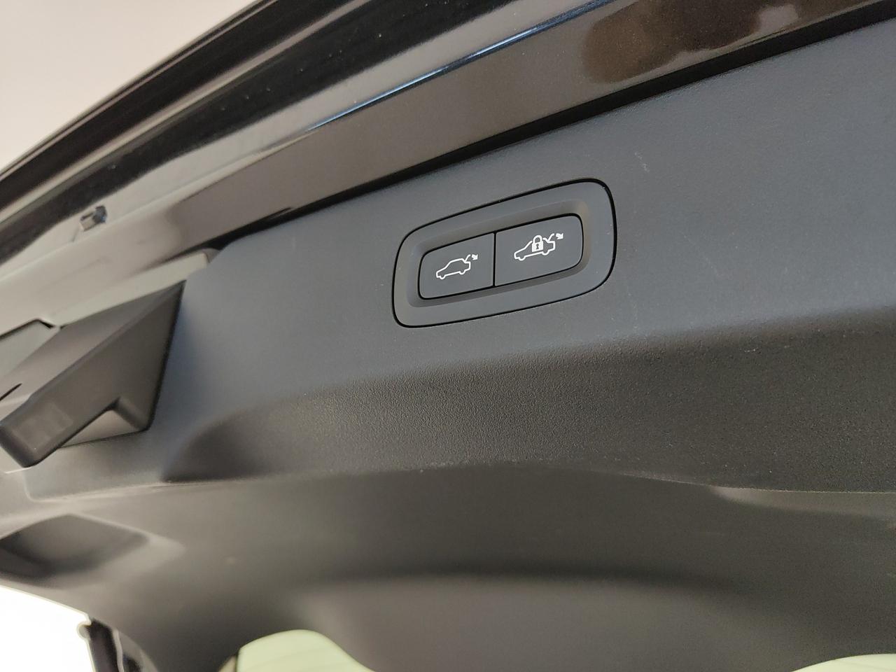 LYNK & CO 01 1.5 td phev auto
