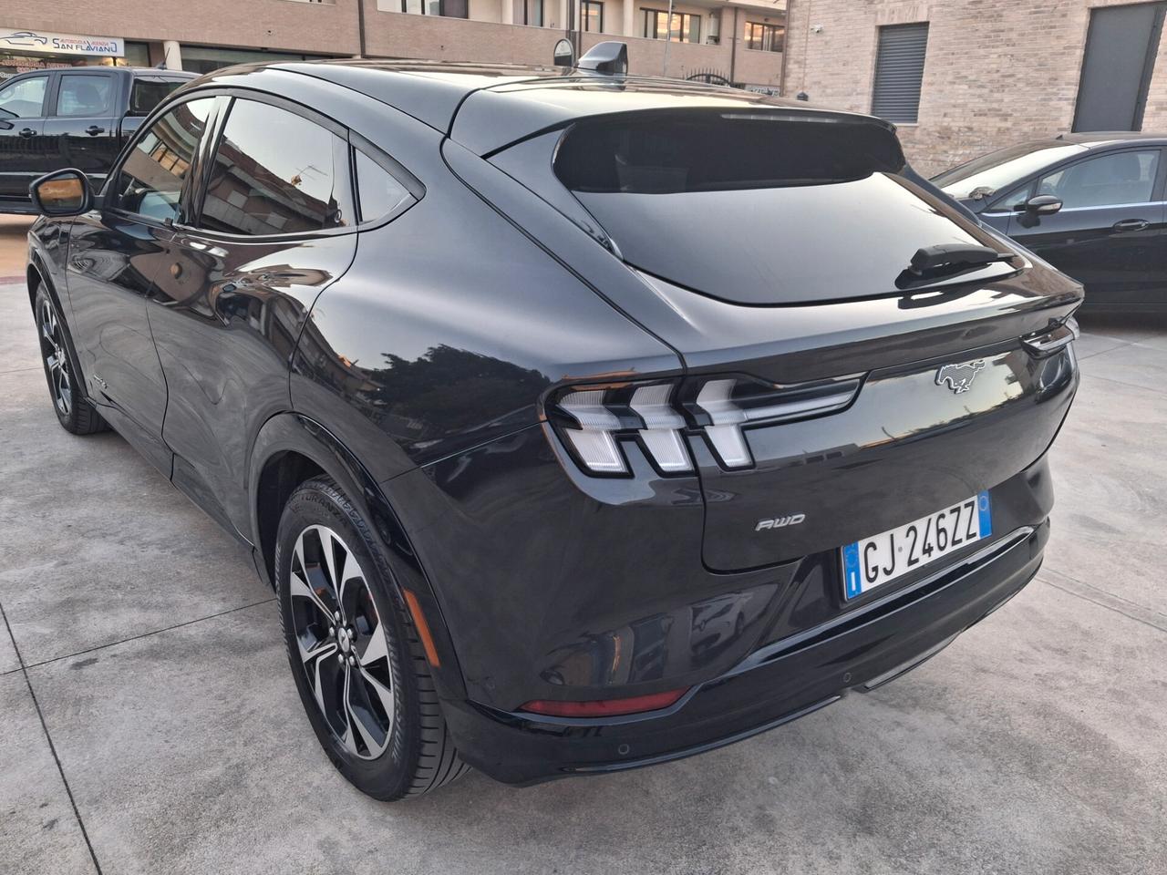 Ford Mustang Mach-E AWD Extended Range 371 CV
