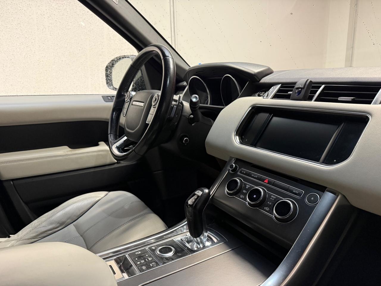 Land Rover Range Sport 3.0 TDV6 HSE