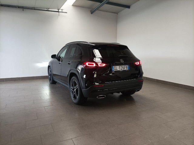 MERCEDES-BENZ GLA 200 d Automatic Premium