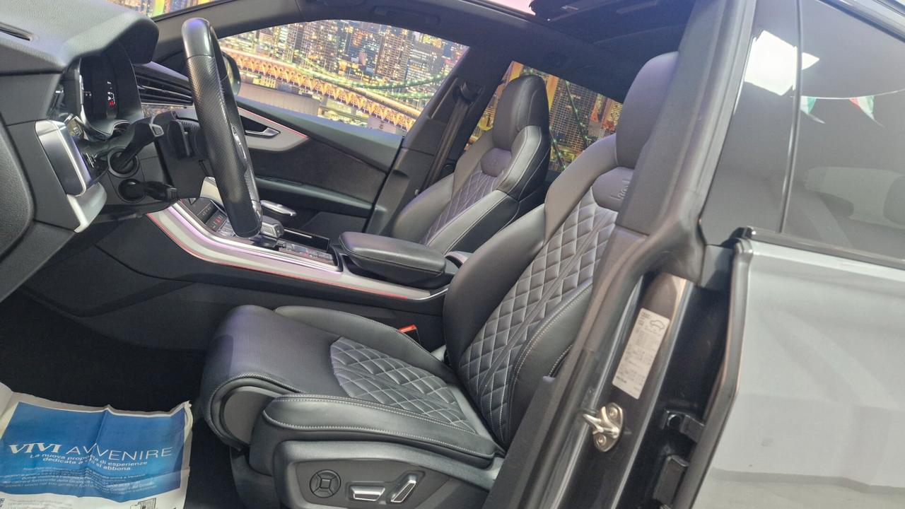 Audi Q8 50 TDI 286 CV quattro s line tetto apribile