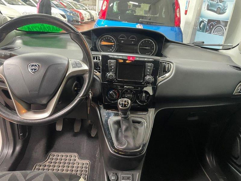 Lancia Ypsilon 1.2 69 CV 5 porte Gold