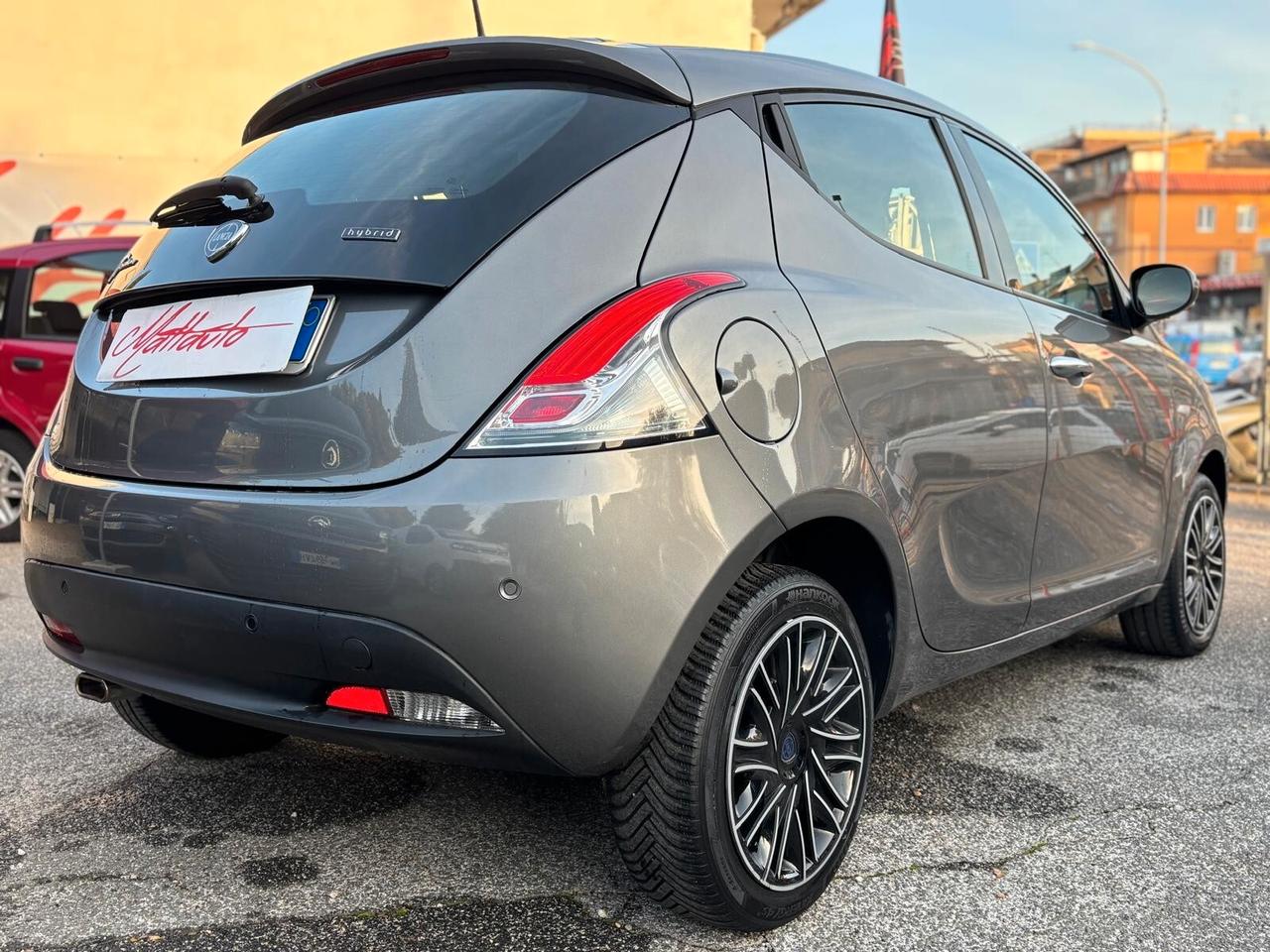 Lancia Ypsilon 1.0 FireFly 5 porte S&S Hybrid Gold Plus
