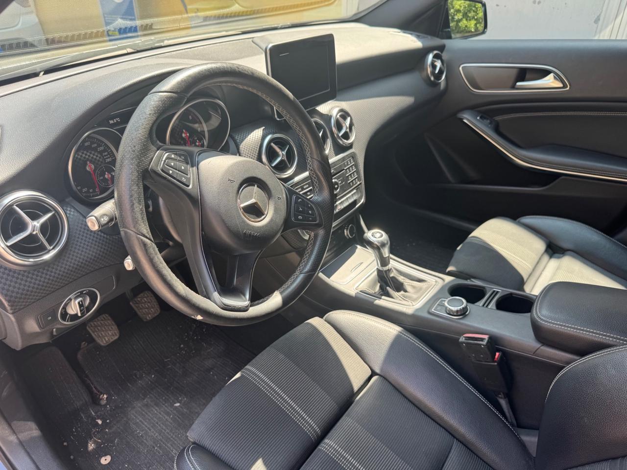 Mercedes-benz A 180 A 180 d Premium