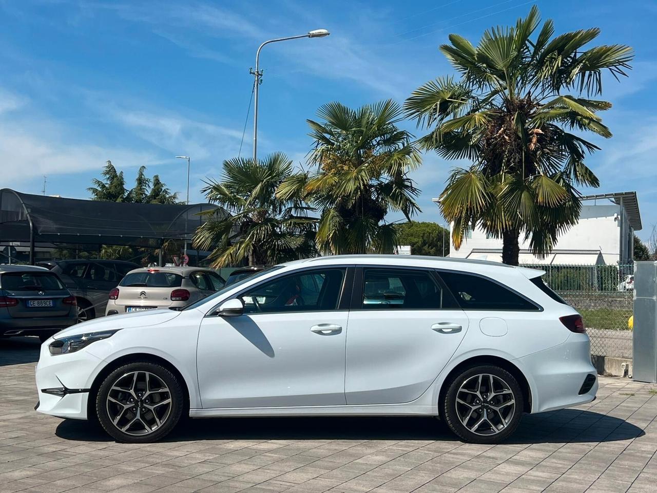 Kia Ceed Sportswagon 1.6 CRDi 136 CV MHEV iMT SW Business Class