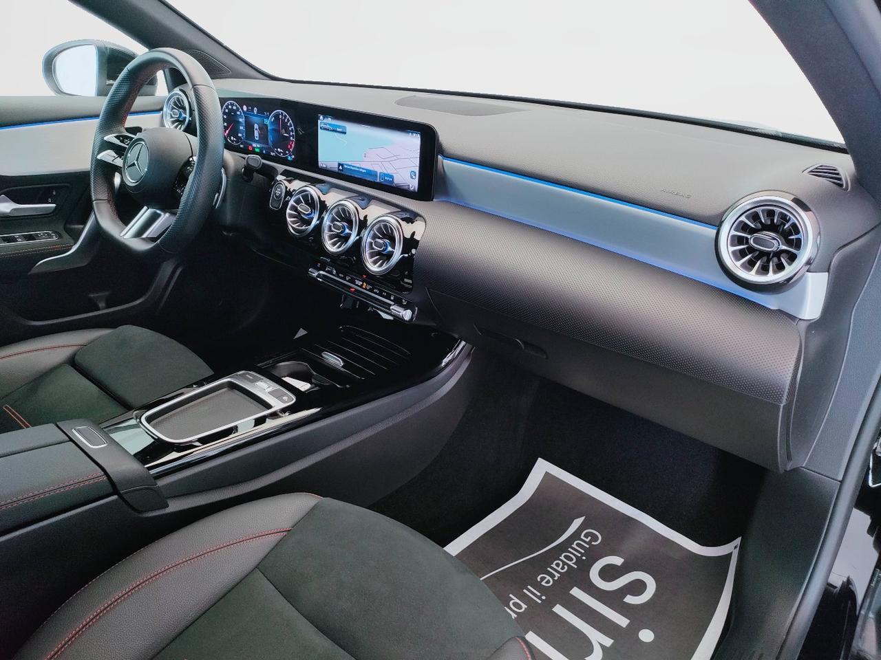 Mercedes-Benz Classe A - V177 2023 - A 250 e phev AMG Line Advanced Plus auto