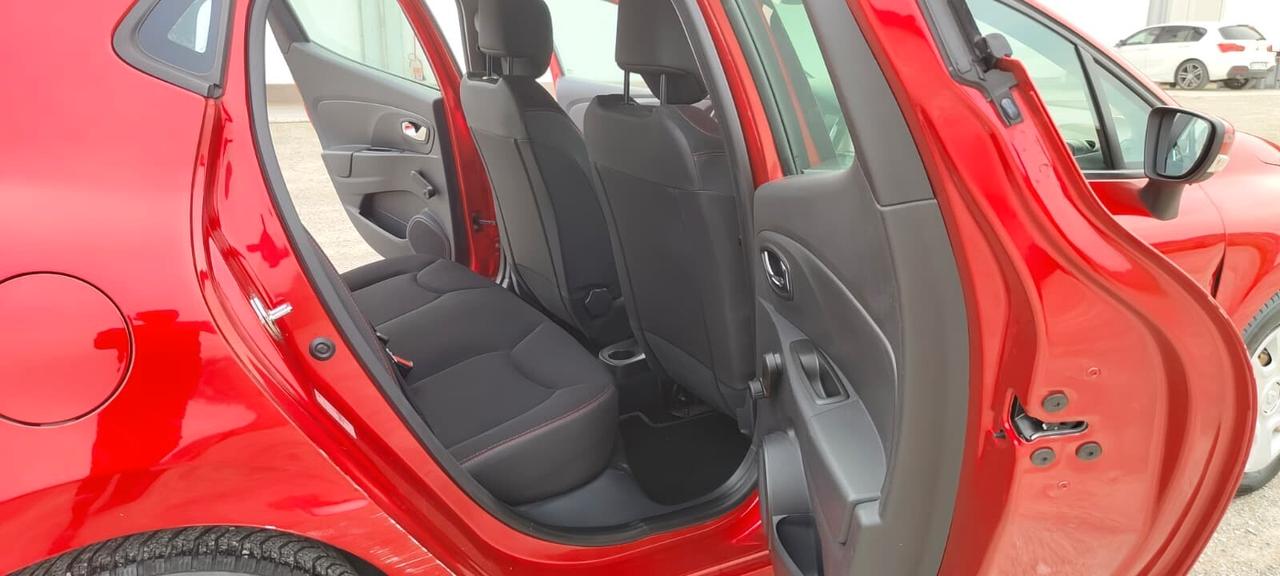 Renault Clio 1.2 75CV 5 porte Costume National