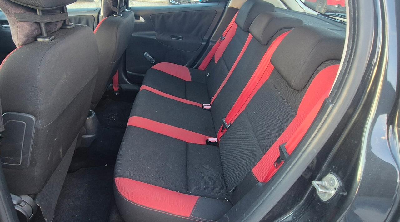 Peugeot 207 1.4 HDi 70CV 5p. Energie