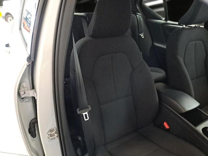 VOLVO XC40 T2 AUTOMATICO MOMENTUM CORE SUV
