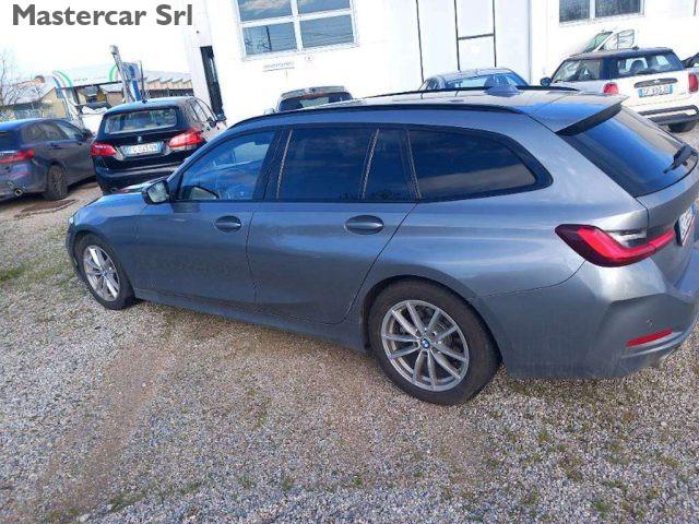 BMW 318 Serie 3 G21 2022 Touring 318d Touring mhev 48V aut