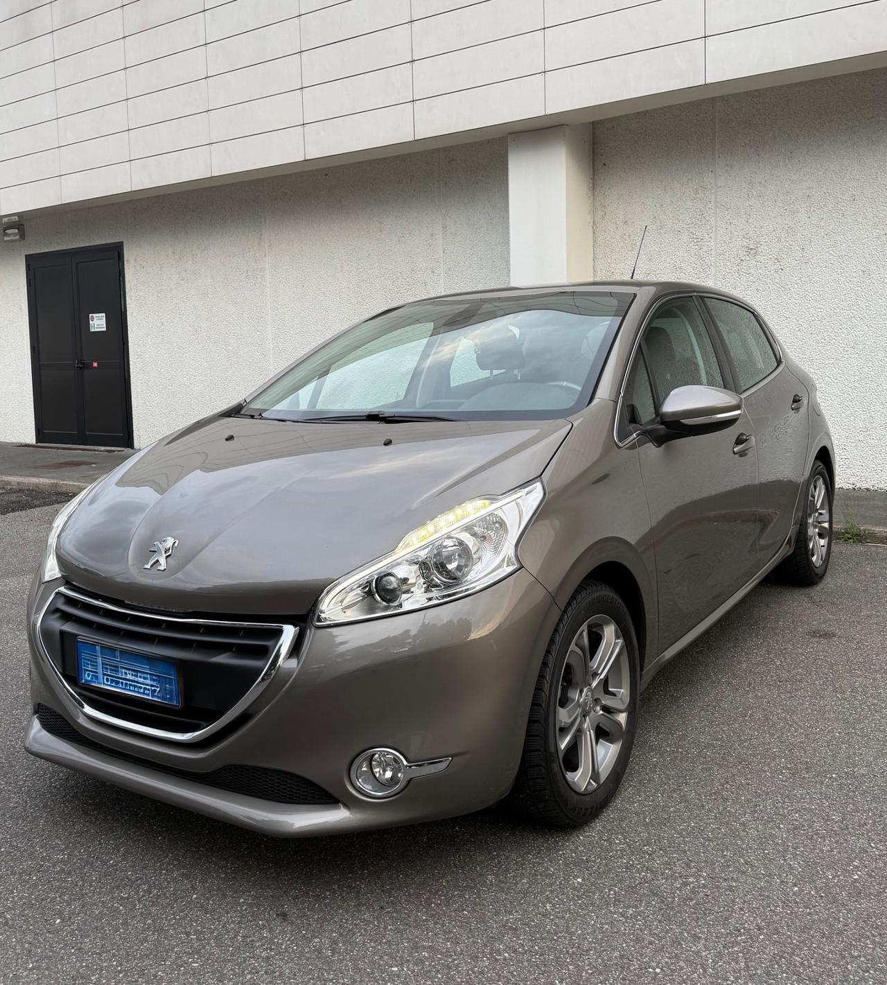 Peugeot 208 1.4 HDi 68 CV 5 porte Access