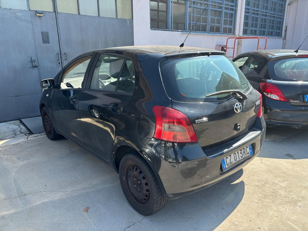 Toyota Yaris 1.0 5 porte Sol