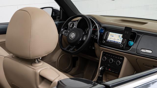 VOLKSWAGEN Maggiolino Cabrio 1.6 TDI DSG 70S EDITION