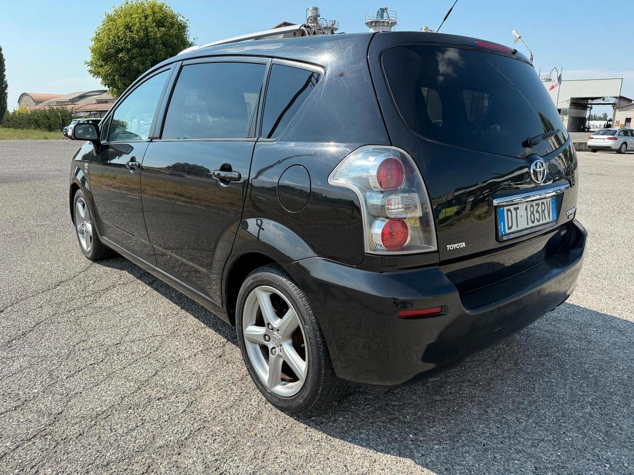 Toyota Corolla Verso 2.2 - 7 POSTI