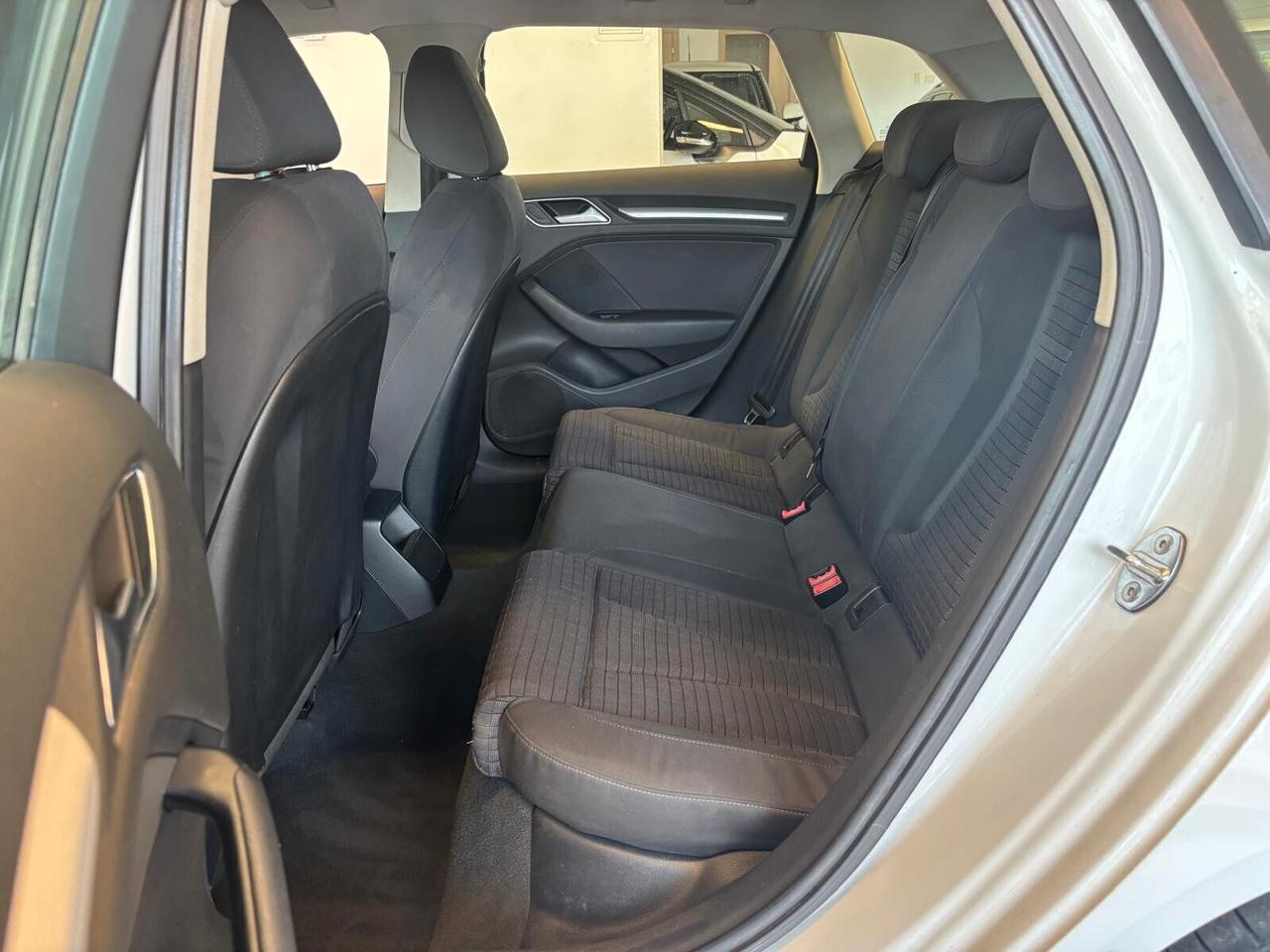 Audi A3 2013 - 1.6 DIESEL 135600 KM