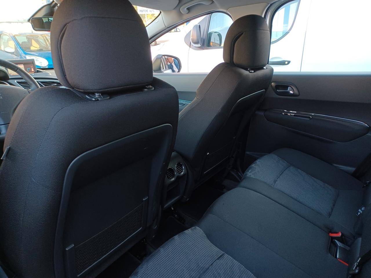 Peugeot 3008 1.6 HDi UNICO PROPRIETARIO NAVI