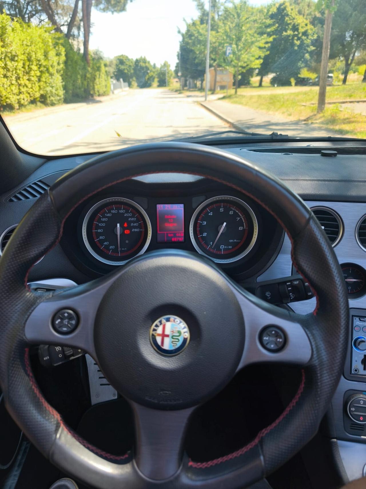 Alfa Romeo Spider 1750 TBi 68000 km