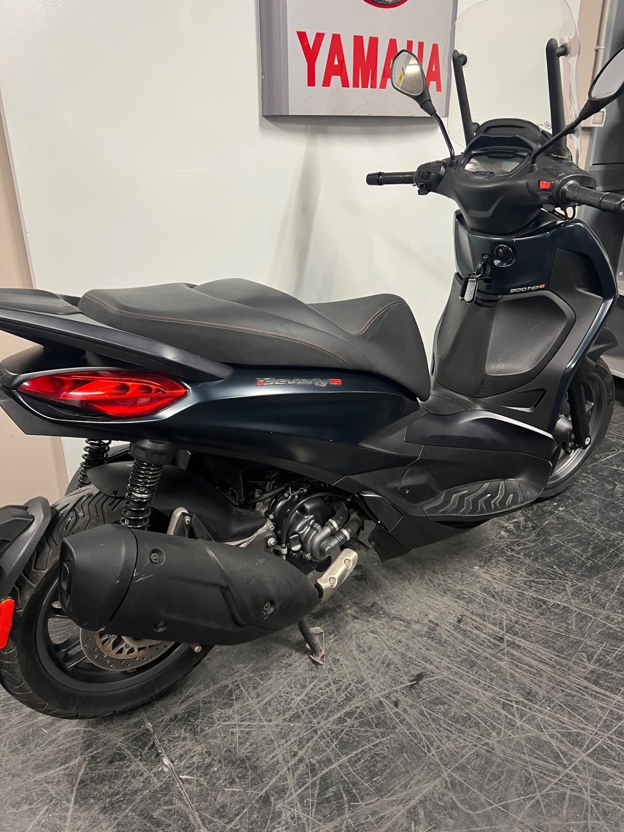 Piaggio Beverly 300 HP S