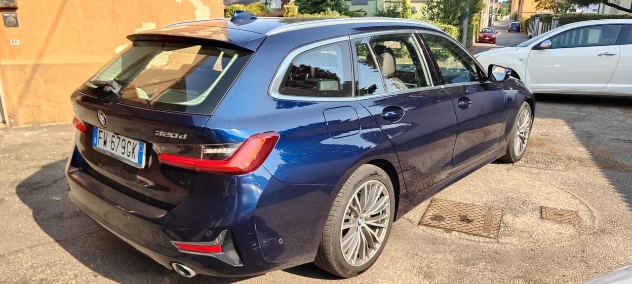Bmw 320 320d Touring luxury aut. NEW MODEL
